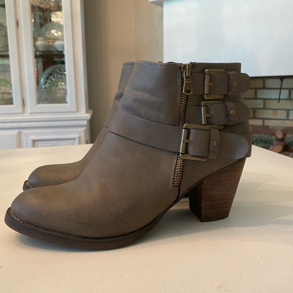 Mossimo Supply Co. Shoes - MOSSIMO Women’s Ankle Booties